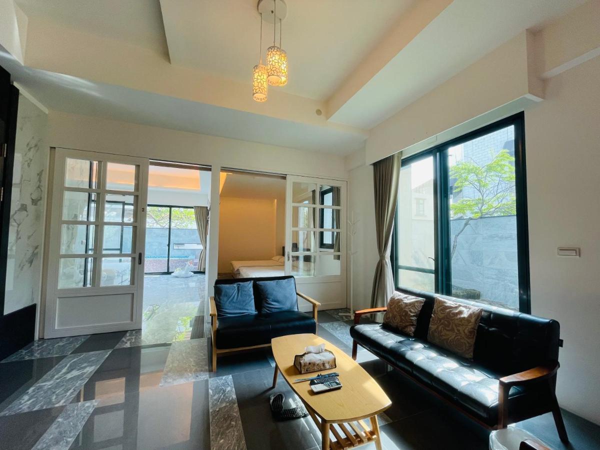 Fun Holiday Family Hostel Tainan Exterior foto